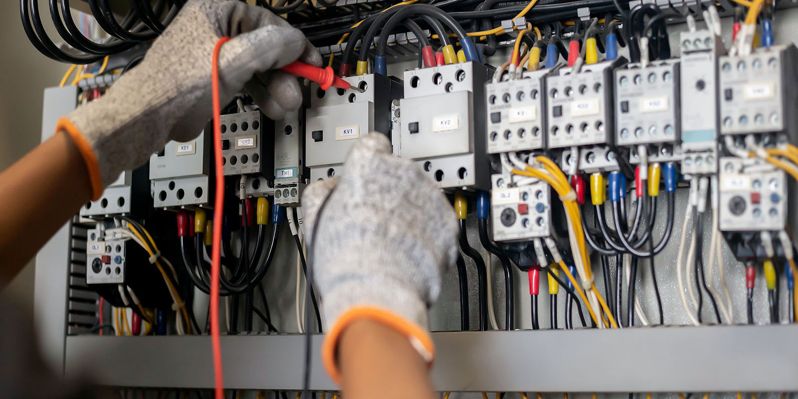 Installation d'un parafoudre dans une armoire électrique